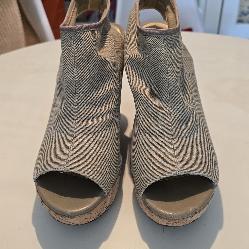 Stuart Weitzman Taupe Peep-Toe Wedges